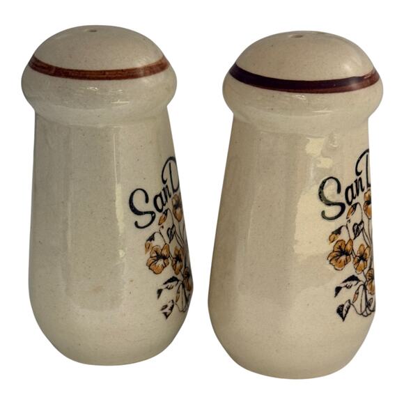 Vintage San Diego CA Souvenir Floral Ceramic Salt & Pepper Shaker Set - A1293 - Picture 7 of 9